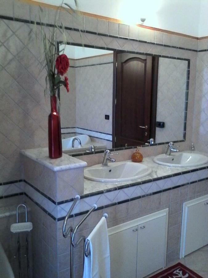 La Casa Dei Masue' Guest House อัลบา ภายนอก รูปภาพ